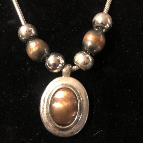 Liz Claiborne Jewelry - Liz Claiborne Metal Necklace Beads Brown Silver Tone